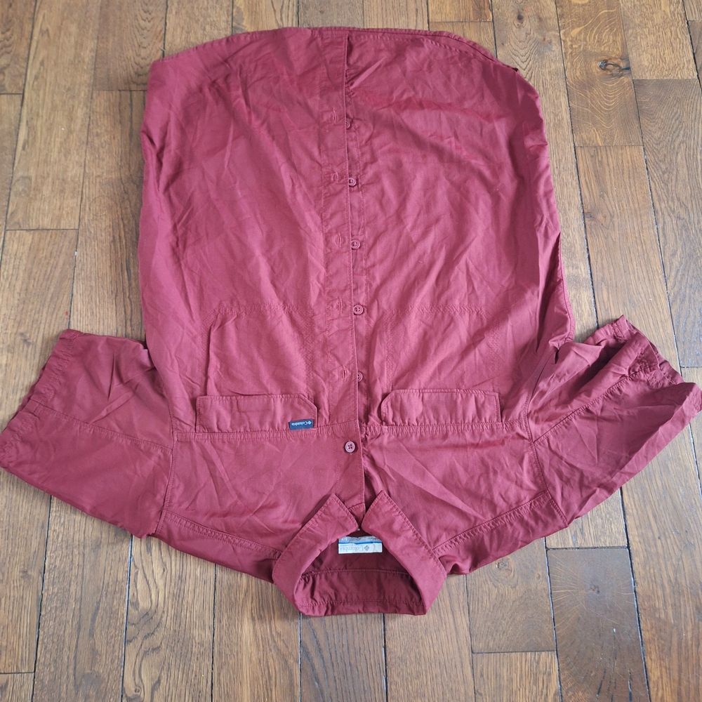 Columbia Red Button-Up Shirt